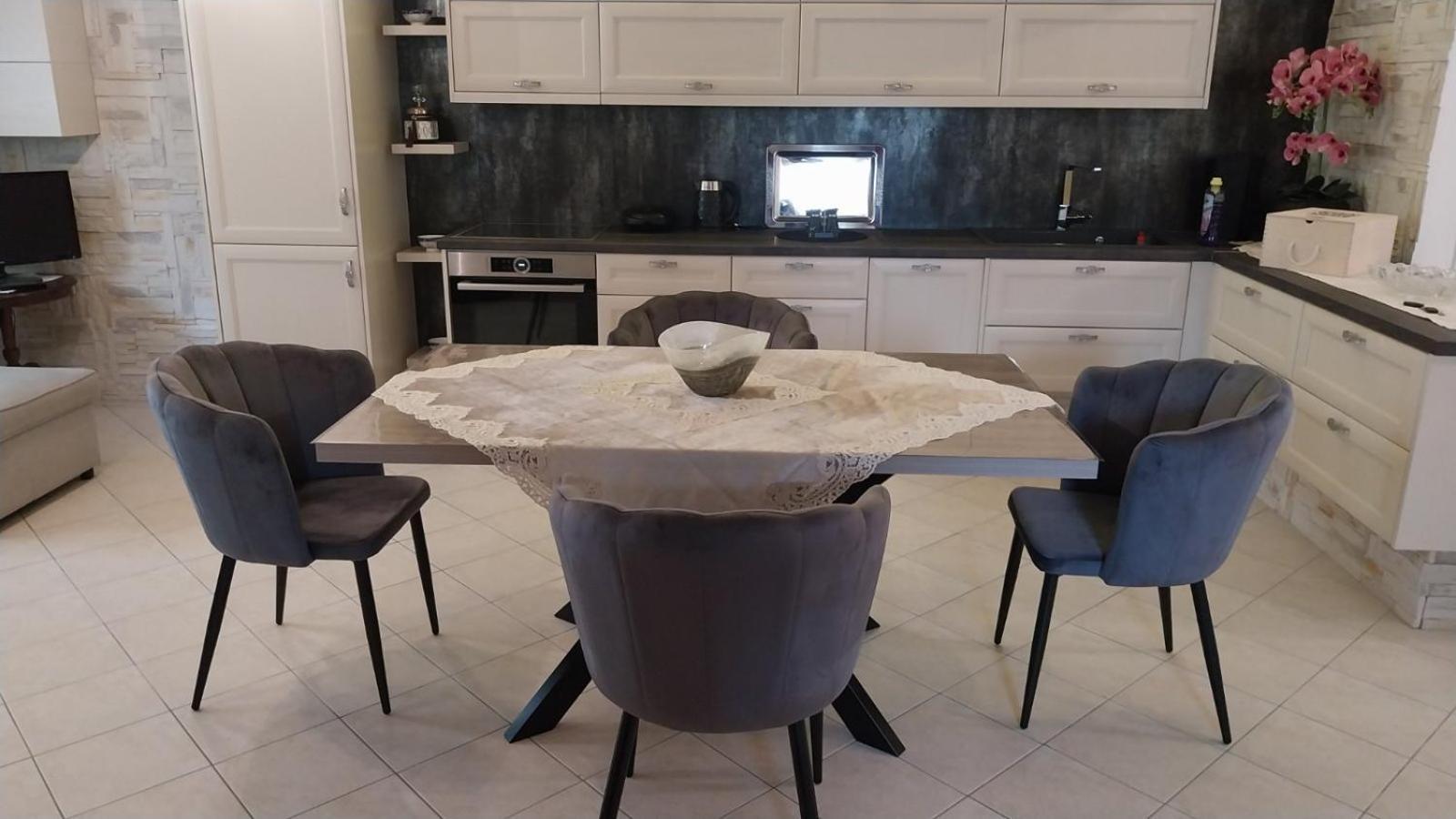 Ariadnis Apartment *